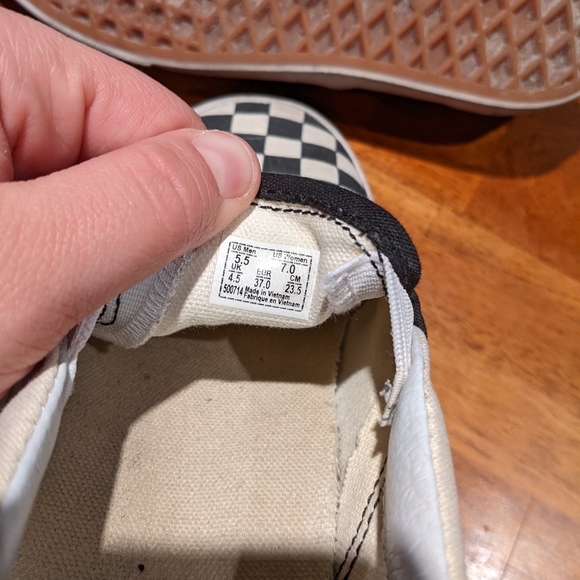 Checkered Slip on vans - Picture 4 of 4